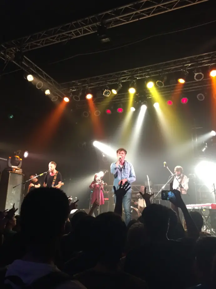 大阪での来日公演のステージ写真