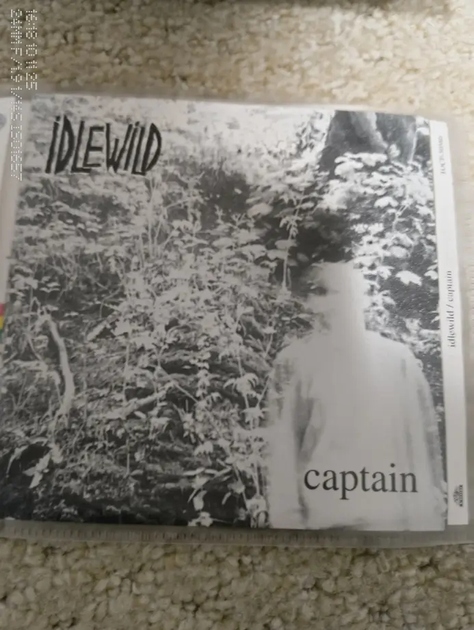 最初に購入したアイドルワイルドのミニアルバム「Captain」