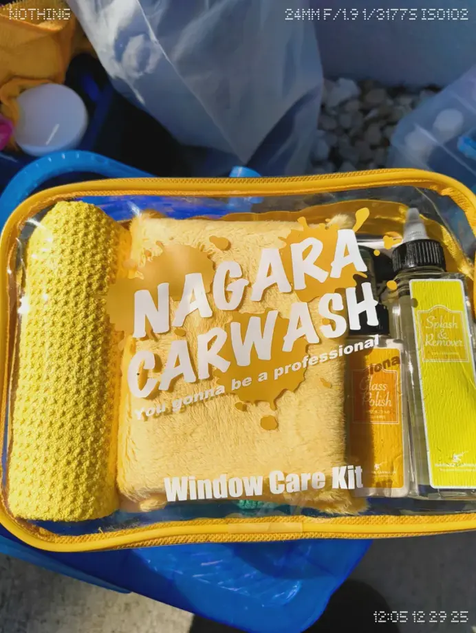 スプラッシュ＆ガラスポリッシュ ポーチセット『 ウロコ退治と強撥水で窓ガラスに安全を 』の商品外観